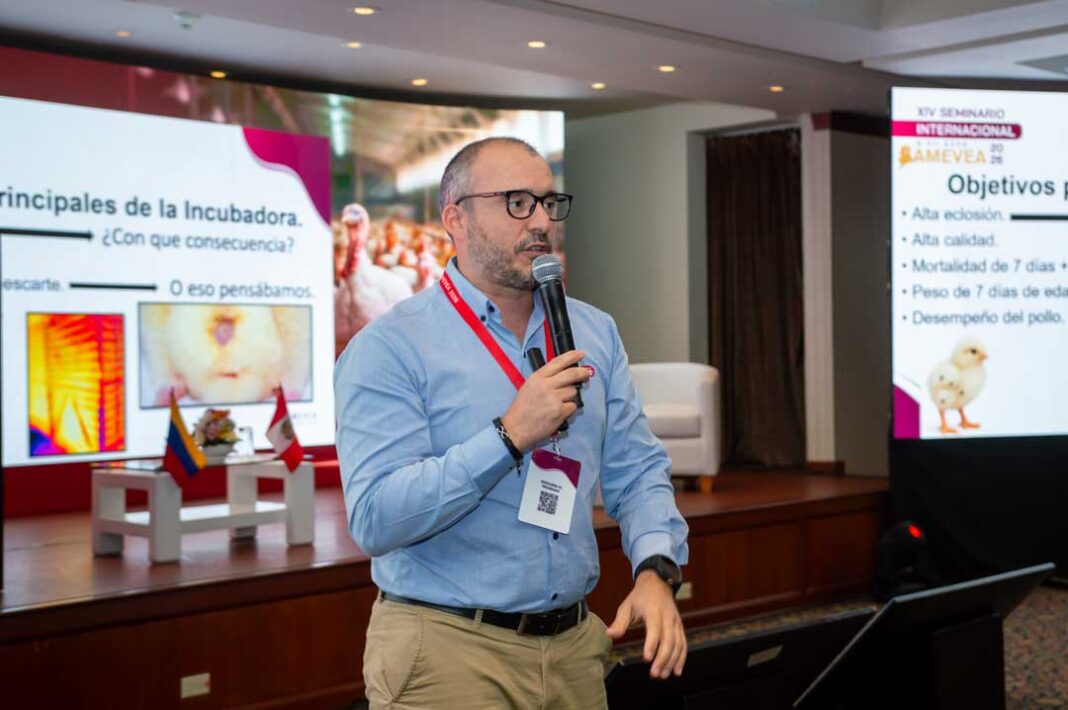 Cobb participó en la XII Expo AMEVEA y XIV Seminario Internacional 2026 con conferencia técnica de Antonio Duplat Cobb participó en la XII Expo AMEVEA y XIV Seminario Internacional 2026 con conferencia técnica de Antonio Duplat